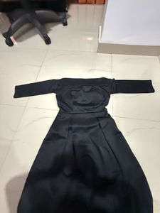 Elegant Black Midi Dress