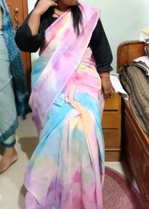 Elegant Tie-Dye Saree