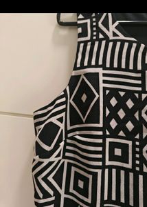 Short Dress Black &amp; White In L Size 🆕