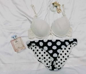 🇳🇿💫💗White Bra &amp; Polka Dot Panty Set