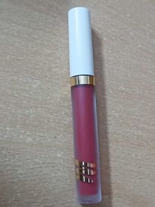 Myglamm Velvet Matte Lipstick