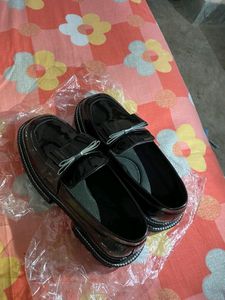 🌸Black Back To School Loafer