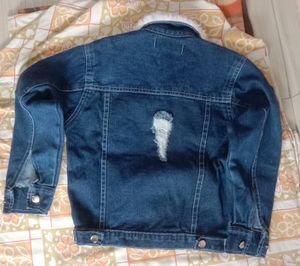 Demin Blue Jacket💙🧥✨And Cute Yellow Crop Top💛✨