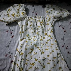 Chic Floral Off-Shoulder Midi Dress