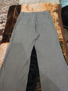 Flat Pant