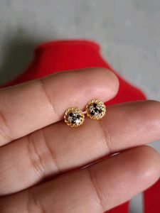Stud Earrings Gold