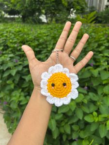 Crochet Daisy Keychain - Handmade Charm!
