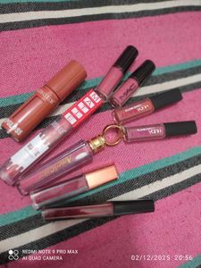 Lipstick Bundle ( One in 99rs)