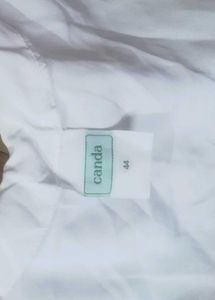 White shirt with Lace Collar