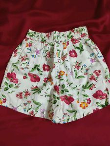 Floral Print Shorts with Belt