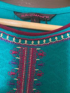 Elegant Embroidered Woollen Kurta (L)