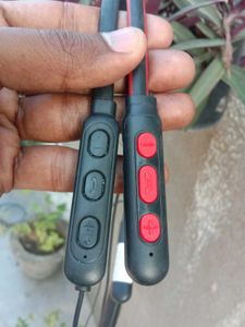 2pcs Bluetooth neckbands