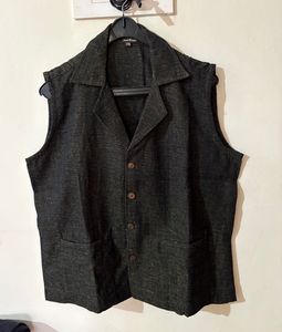 Sleeveless Ethnic Jacket