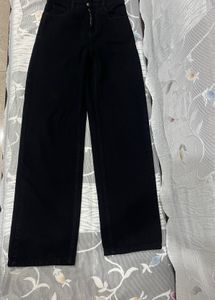 Black Staright Leg Denim Jeans