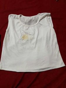 Two Sleveless Top 🩷 In Rs.99