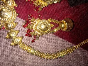Vintage Set Of Nosepin, Earings &amp; Necklace