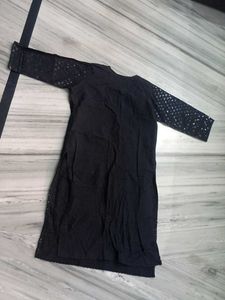 Black Embroidered Kurta