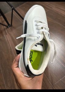 Puma Sneakers