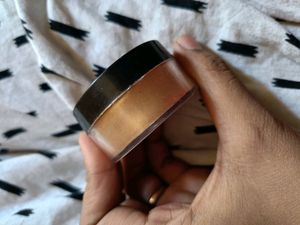 MAC Pearl Powder