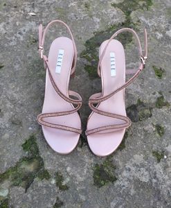 ELLE HEEL