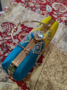 Lime Green Embroidered Hand Clutch With Sling