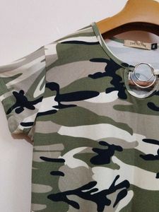 Trendy Classic Buckled Top