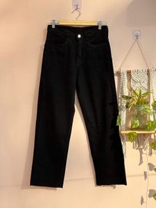 Wide leg raw hemmed denim pants • size 28