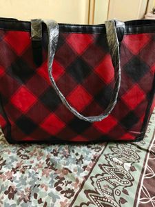 Victoria&#39;s Secret Red &amp; Black Plaid Tote Bag