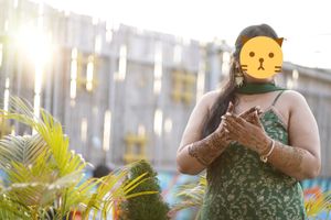 Sleeveless Mehendi Outfit