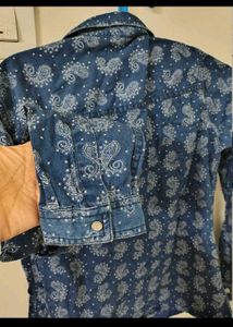 Stylish Women&#39;s Top
