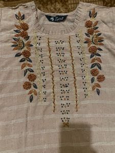Women Kurta And Pant Set With Matching Duptta