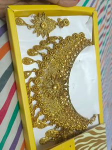 Gold-toned Statement Jewelry Set