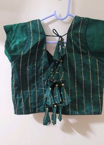 Green Colour Paded Blouse With Stich Sleeves