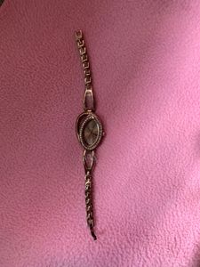 Elegant Women&#39;s Watch