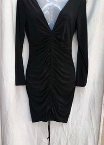 472610. Elegant Black Mini Dress