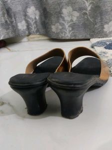 Stylish Brown Leather Slides