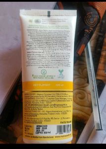 Mamaearth Ubtan &amp; Tea Tree Face Wash