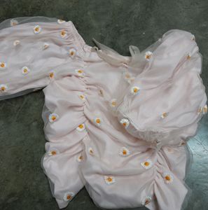 Daisy Mesh Puff Sleeve Top