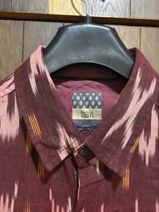 Taavi Men Maroon Ikat Woven Design Regular Fit Cas