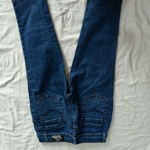 Classic Blue Capri