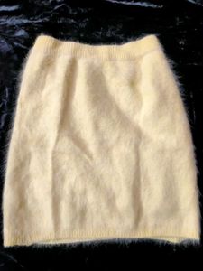 Strechable Woolen Skirt