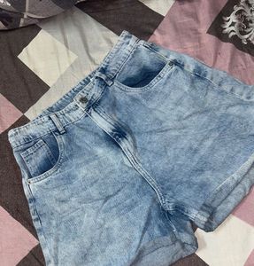 Low Waise Shorts