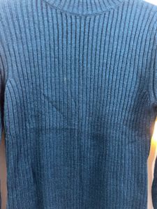 Ribbed Pullover