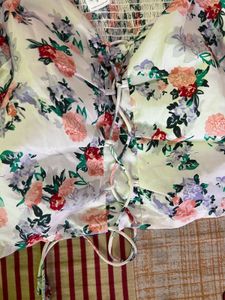 SSS FLORAL PRINT TOP