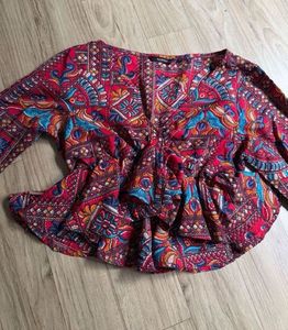 Multi Color Ruffle Top 💗