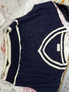 a upper knitwear for winter