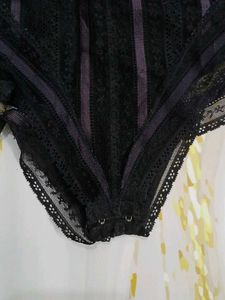 (1129)Lace Trim Black Bodysuit