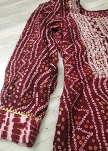 Burgundy Bandhani Print Kurti Set