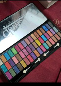 combo Eye shadow Palettes + Bellavita Perfume