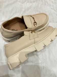New Korean Shoes Colour May Vary Due To Lights